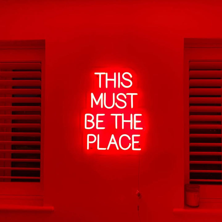 Neonful neonskilt This must be the place