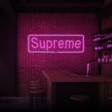 "SUPREME" NEON SKILT